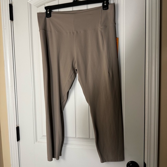 Avia Women's Taupe High-Waisted Leggings NWT - Picture 4 of 5